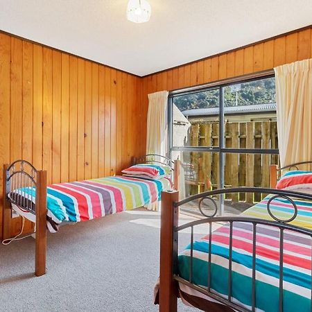 Downtown Mountview - Mt Maunganui Holiday Home Маунт-Маунгануй Екстер'єр фото