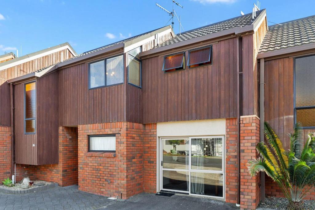 Downtown Mountview - Mt Maunganui Holiday Home Маунт-Маунгануй Екстер'єр фото
