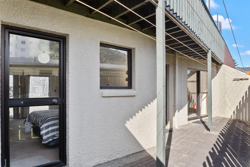 Downtown Mountview - Mt Maunganui Holiday Home Маунт-Маунгануй Екстер'єр фото